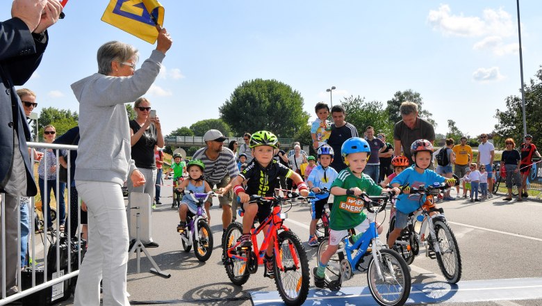 Kinder beim Radfahren